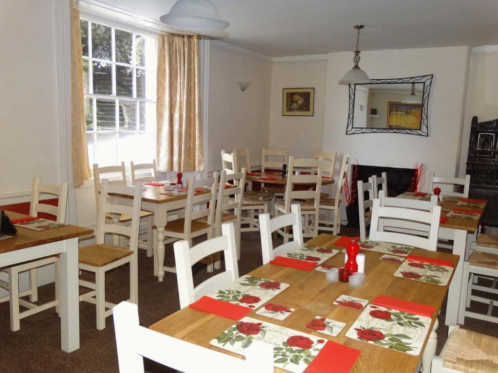 The Red Lion Hotel Oakford Экстерьер фото