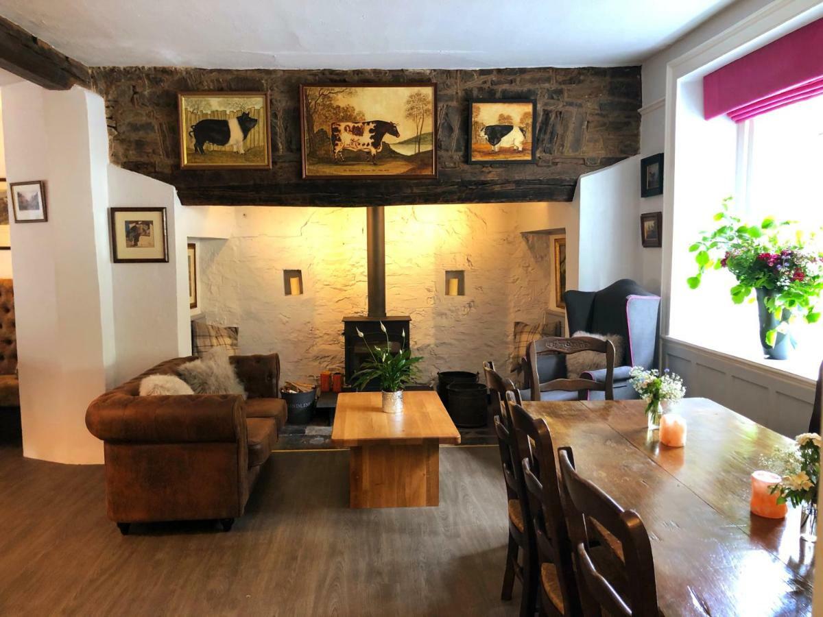 The Red Lion Hotel Oakford Экстерьер фото