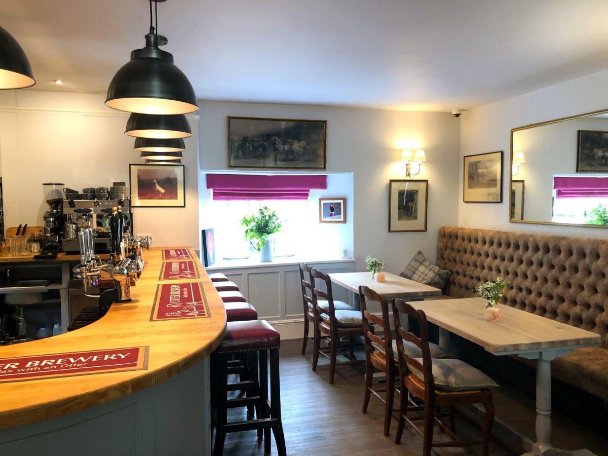 The Red Lion Hotel Oakford Экстерьер фото